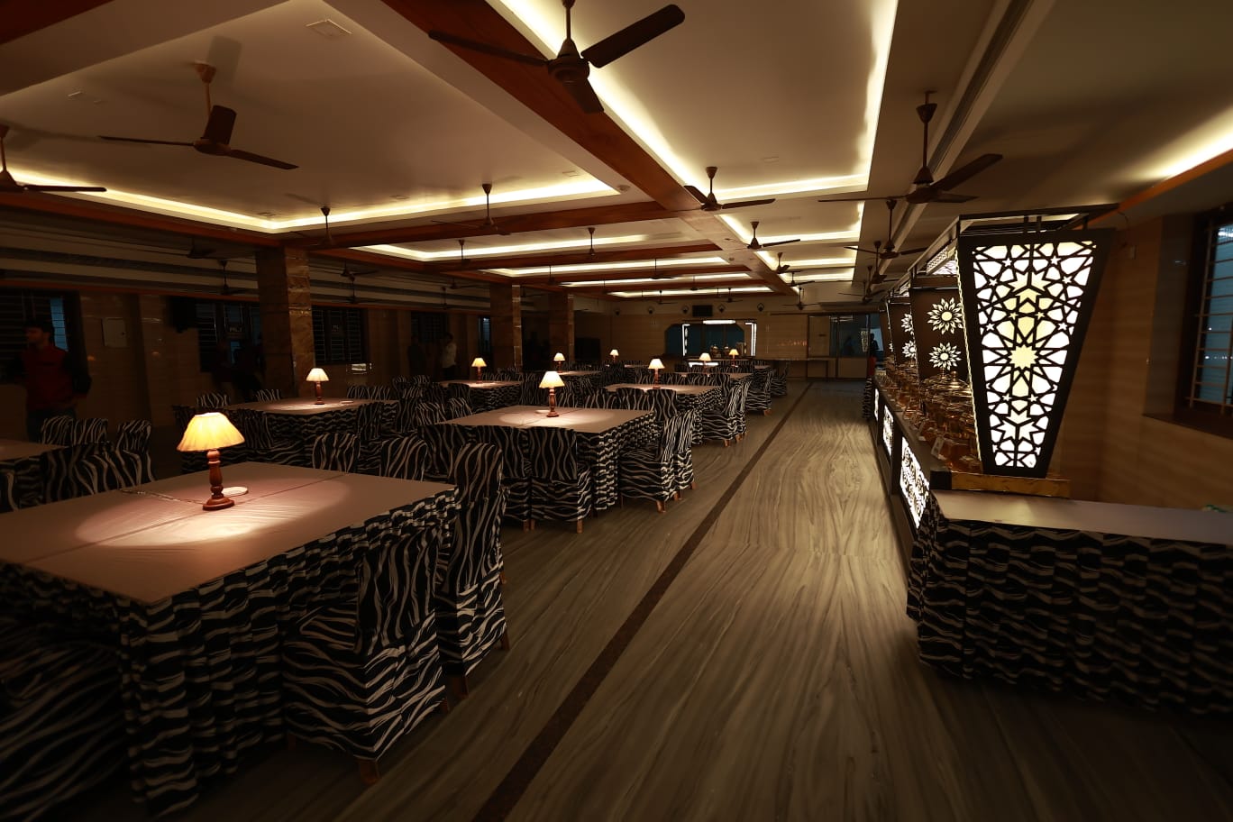 Candle Light Dinner | Al Arab Caters - Best Caterers in Nagercoil